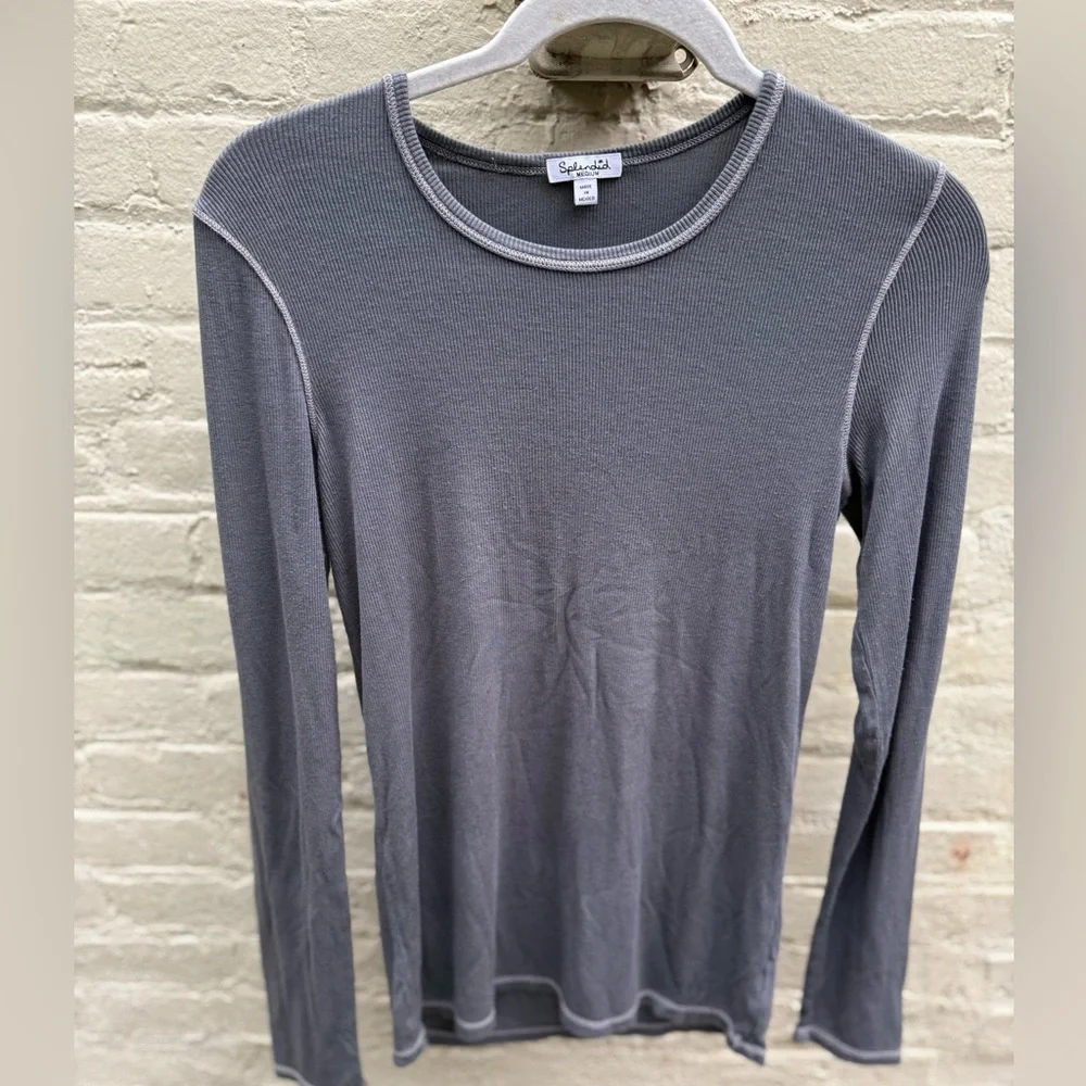 Gorgeous super soft Splendid Gray Long Sleeve Thermal - Picture 2 of 5